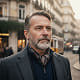 Julien D., analyste financier